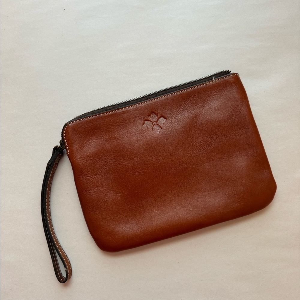 24.Patricia Nash CASSINI WRISTLET Italian Leather Color Tan Bag